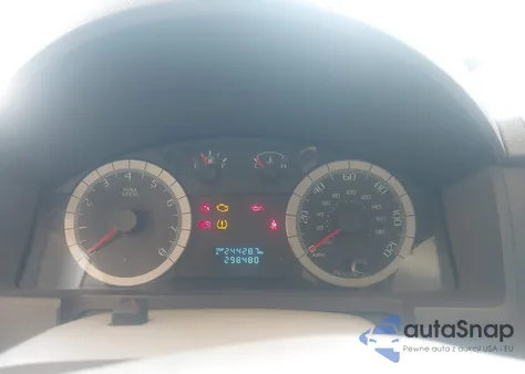 2008 Ford Escape Xls/Xls Manual z USA, uszkodzony, nr VIN 1FMCU02Z48KC68171